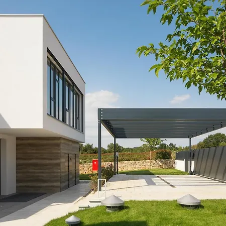 ヴィラ Modern Noble With Outdoor Pool And Game ベール